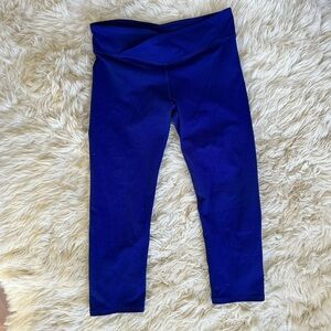 Fabletics 3/4 Crossover Blue Leggings